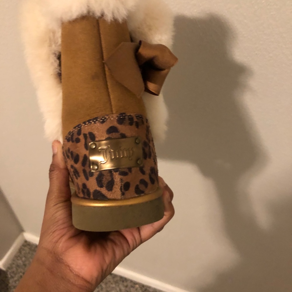 Shoes - Picture 3 of 4